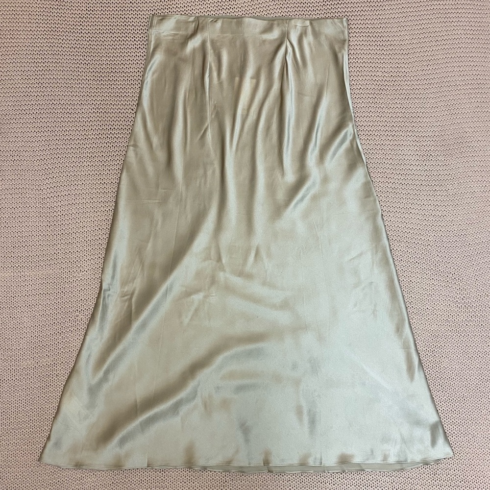 ✰ NWT quince 100% washable silk maxi skirt champagne ✰ - Picture 3 of 9